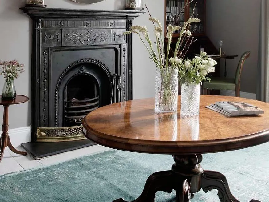 Pembroke Hall Dublin Guest house