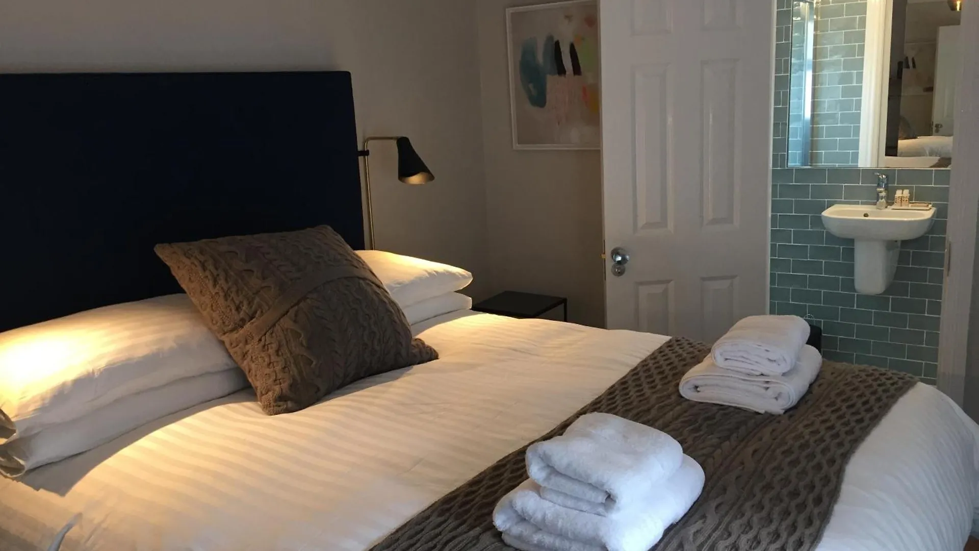 Pembroke Hall Dublin Guest house