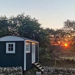 The Hazel Hut Lodge Westport