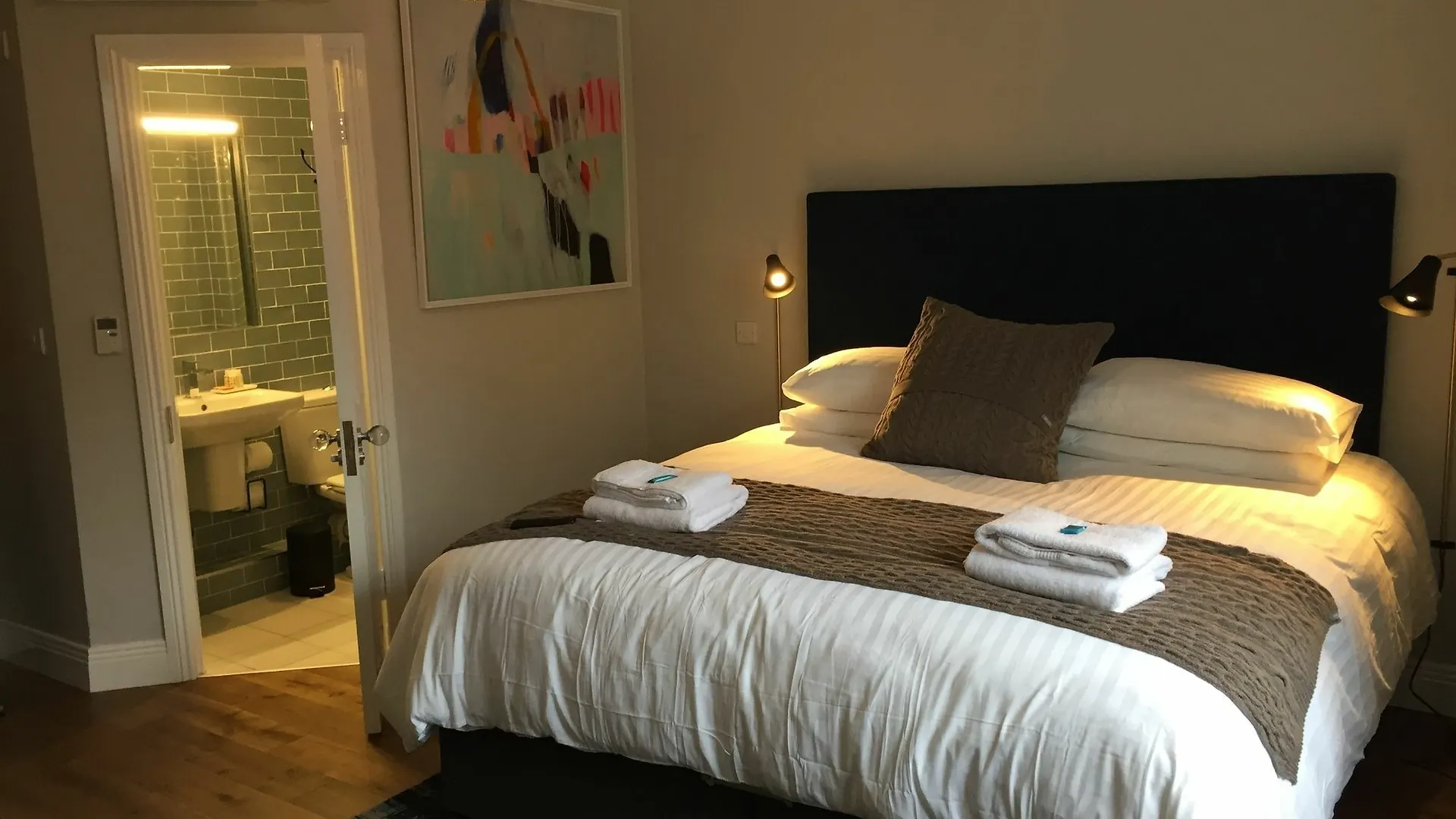 Pembroke Hall Dublin Guest house
